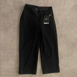 Nike NWT xs black dri fit capris high waisted